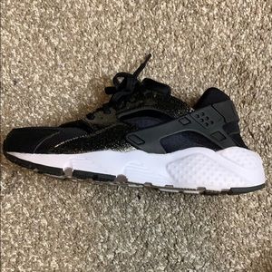 Nike Huarache Run SE (GS)